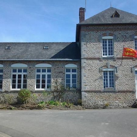 Villa La Petite Ecole De La Baie Pontorson Exterior foto